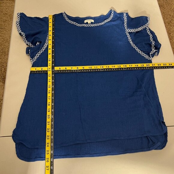 Max Studio Top Womens 1X Blue Flutter Sleeve Crew Neck Embroidered Hi Low Blouse - Picture 2 of 10